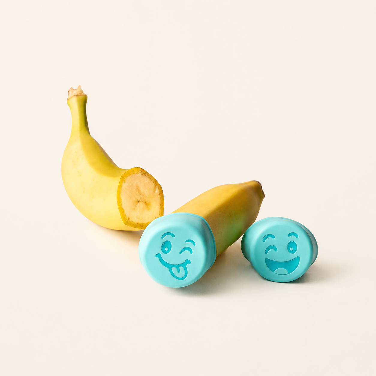 Wiederverwendbare Bananendeckel aus flexiblem Silikon schützen angeschnittene Bananen vor Austrocknung. Perfekt für Brotdose, Kühlschrank, Meal Prep und nachhaltige Lebensmittelaufbewahrung